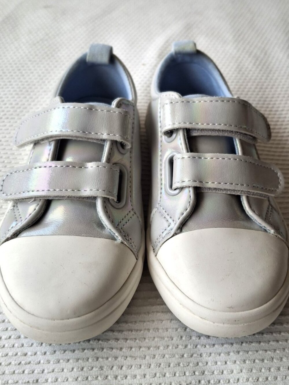 Old Navy girls' sparkly sneakers, size 9, in good condition.